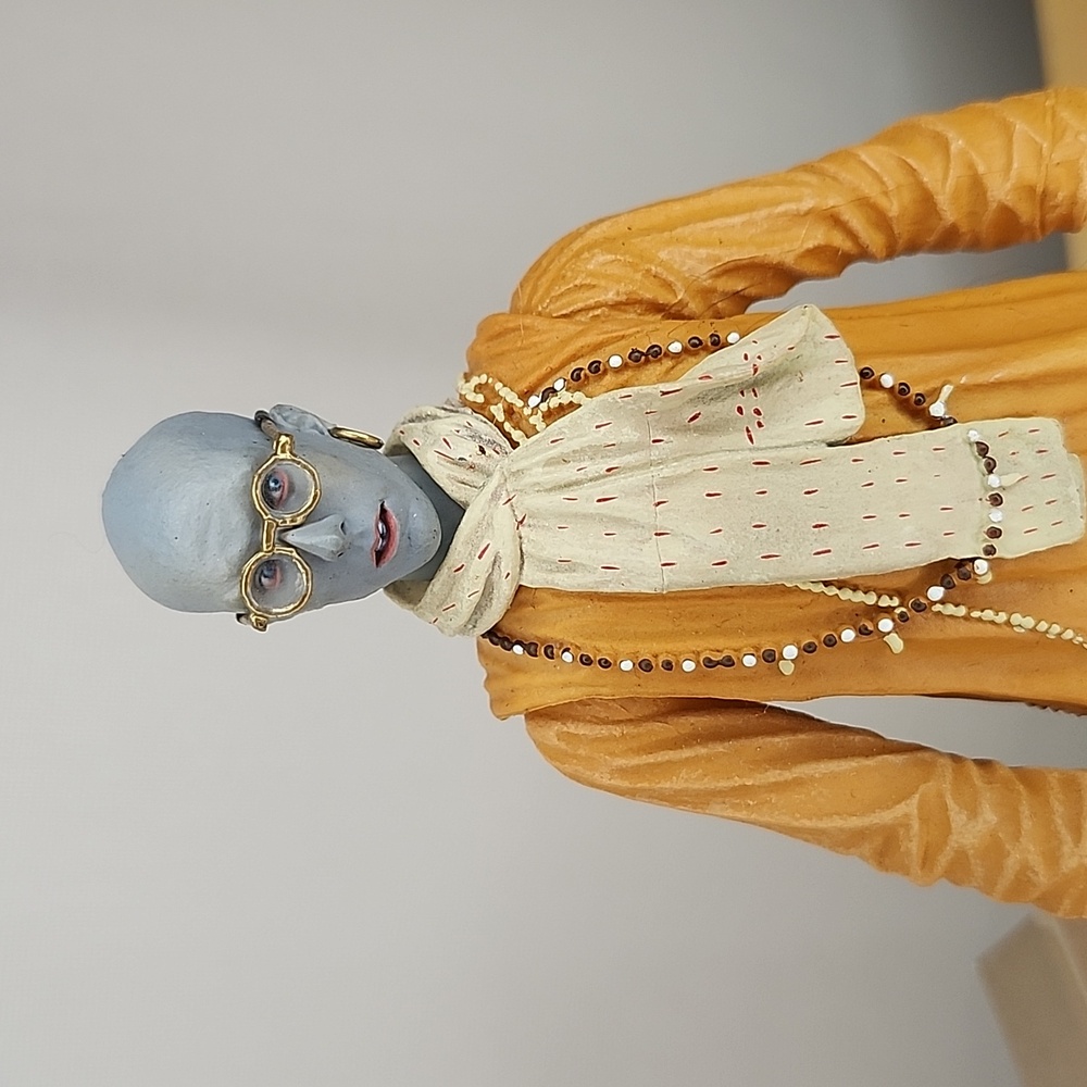 Dawn of the Dead Hare Krishna Zombie figure